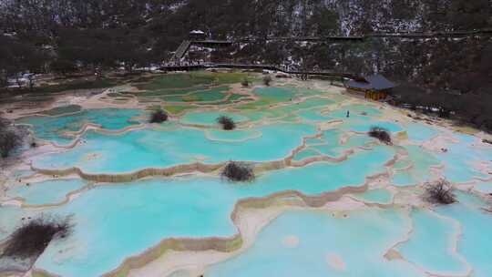 航拍四川九寨沟黄龙景区争艳池映月池迎宾池