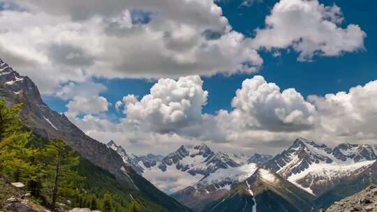 雪山自然风光全景