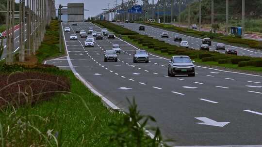 四川天府新区天府大道汽车行驶公路城市建设