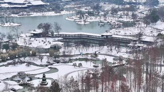 航拍瘦西湖景区园林大明寺观音山宋夹城雪景