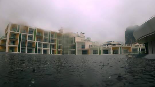 广西桂林延时拍摄下雨