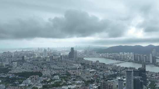 珠海航拍阴天城市乌云密布建筑风光恶劣天气视频素材模板下载
