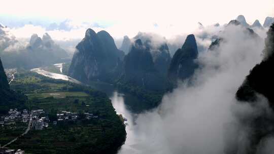 航拍桂林阳朔漓江遇龙河景区自然山水风光