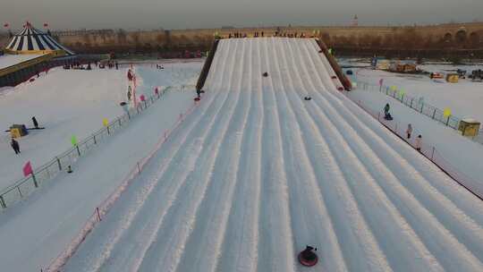 4K航拍滑雪场