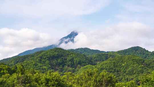 海南五指山雨后流云美景