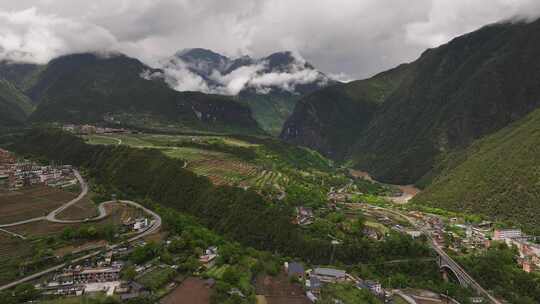 云南丙中洛怒江大峡谷航拍自然风光