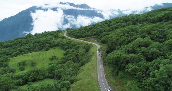 航拍四川九顶山盘山路