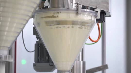 奶粉工厂车间流水线生产2视频素材模板下载