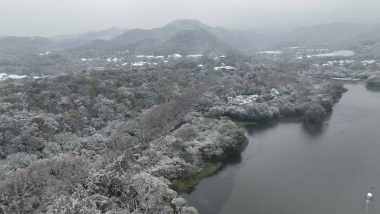 航拍西湖大雪