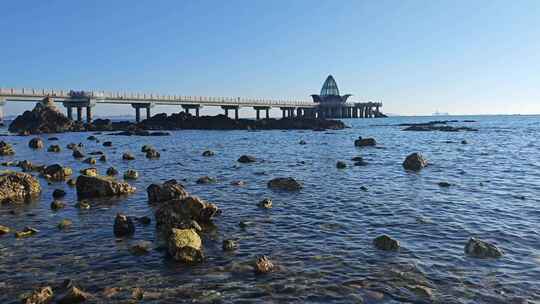 山东烟台东山栈桥海岸风光