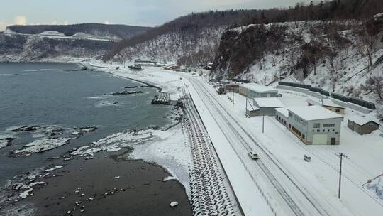 日本北海道知床半岛海岸线公路风光