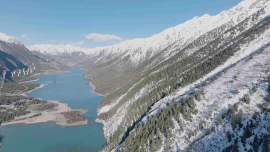 航拍西藏昌都然乌湖山水