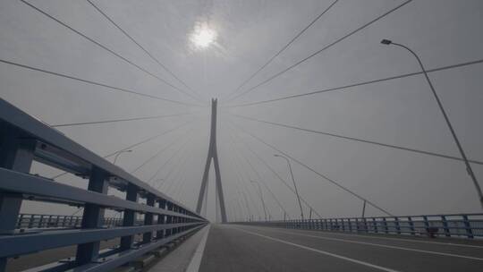 桥梁施工建设新长江大桥刚刚落成LOG