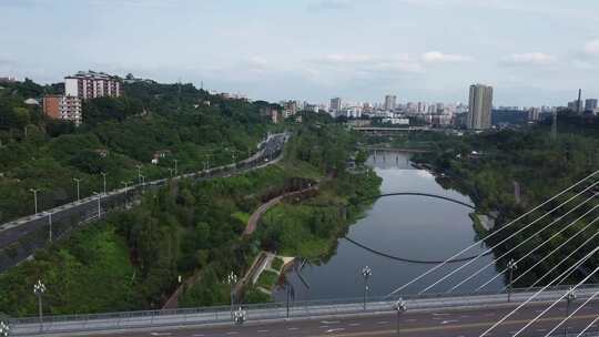 飞跃自贡斜拉大桥