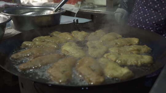 炸鸡冠饺