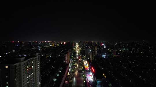 城市大道夜景交通车辆行驶航拍