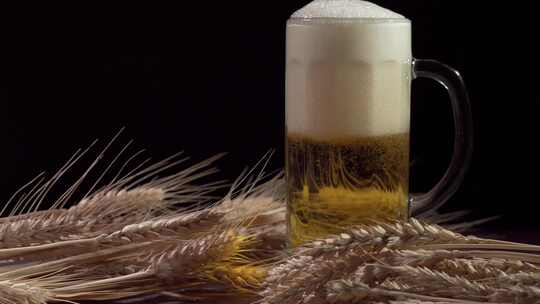精酿啤酒 小麦酒水 酒桶 小麦胚芽