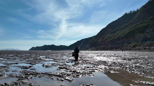 滩涂 海边滩涂 泥土 海边 老人赶海