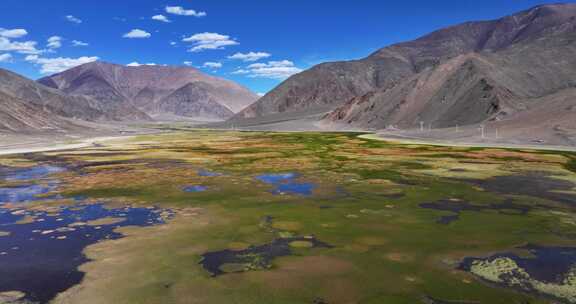 航拍西藏阿里班公湖
