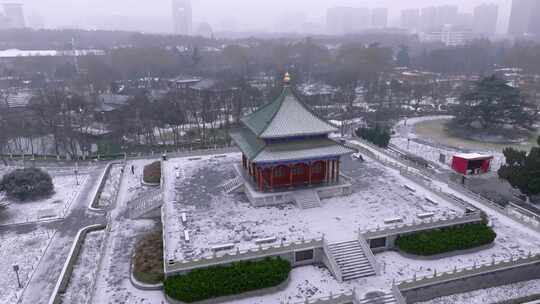 西安兴庆宫公园雪景