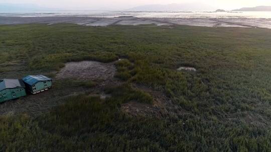 福建霞浦滩涂上的小屋