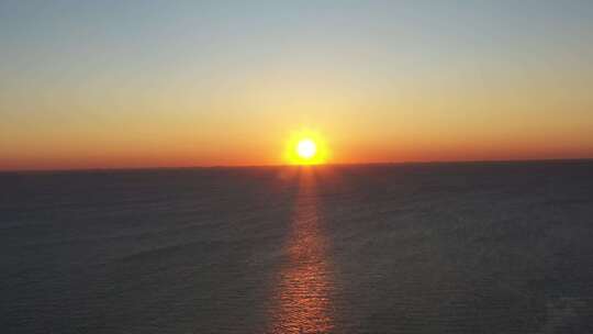 航拍 海边 倒影 地平线 水波 海面 日出