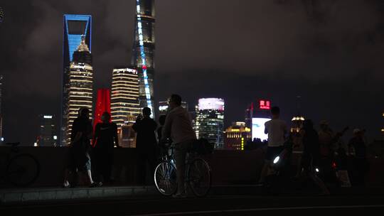 乍浦路看陆家嘴夜景