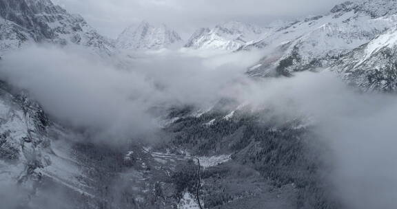 四姑娘山冬季雪景航拍风景