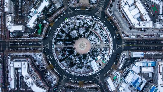 吉林长春朝阳区人民广场冬季雪景俯视航拍