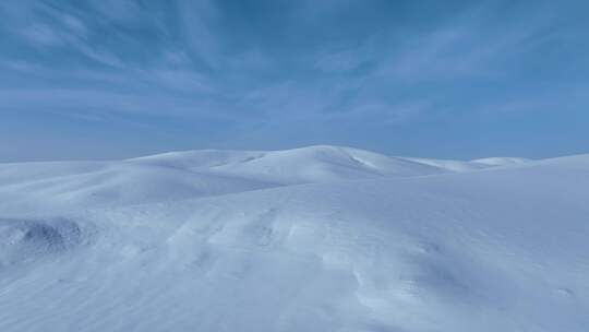 广阔无垠的雪原丘陵风光