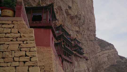 山西大同浑源衡山景区悬空寺，冬季景观