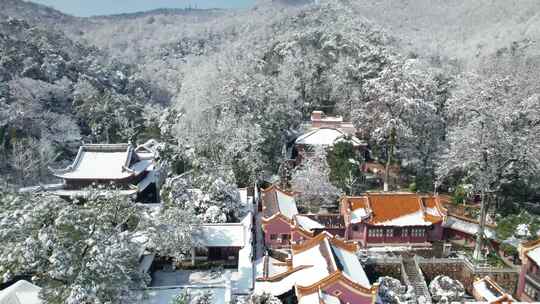 湖南省长沙市岳麓山岳麓书院雪景4k航拍