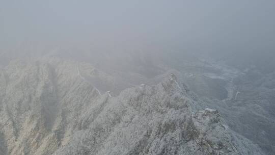 航拍 冬季雪天的箭扣长城