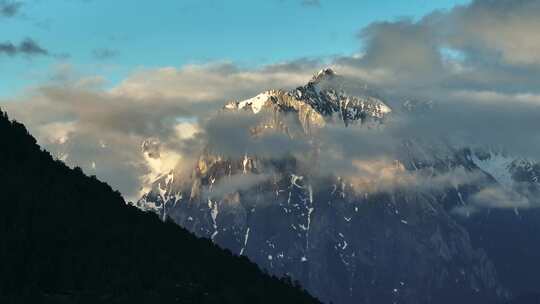 梅里雪山