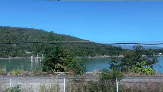 火车窗外的风景移动的风景旅途路上沿途风景