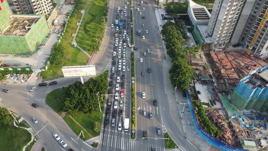 下班时段的交通要道