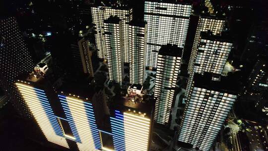 新建高层住宅小区傍晚亮灯验收航拍