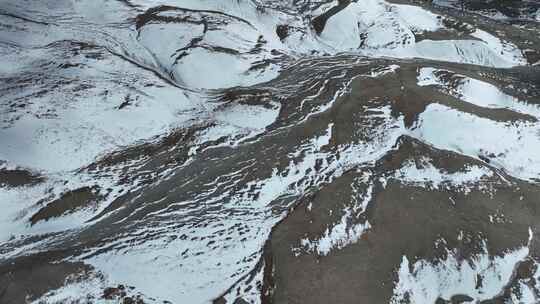 无人机航拍新疆喀什地区雪山风景