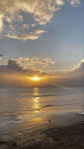 日出日落的海边治愈系风景
