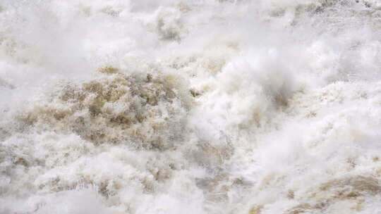 云南虎跳峡金沙江奔腾的江水慢镜头（18个）