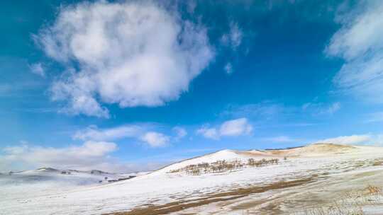 冬季内蒙古乌兰布统蓝天白云雪景