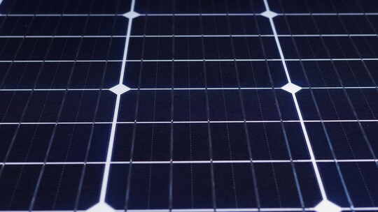 太阳能电池板旋转。单晶太阳能电池。太阳能