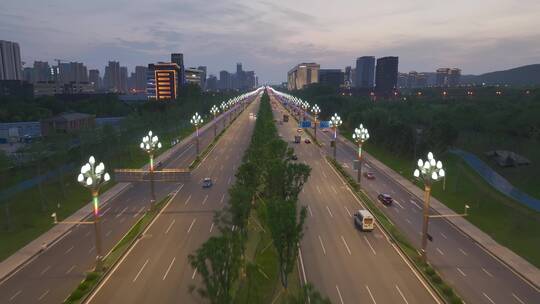 武汉高新大道，略俯视 镜头