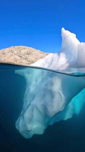冰山融化在海平面上，治愈系风景