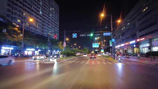 城市马路夜景空镜头