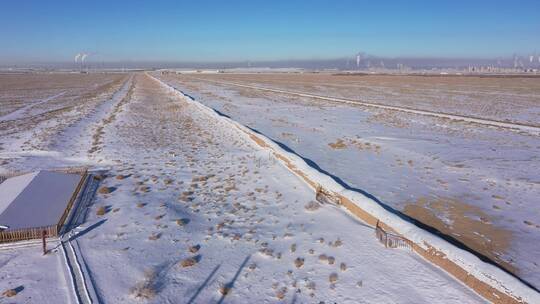 嘉峪关明长城遗迹雪景