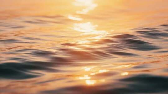 海面夕阳波光粼粼景象