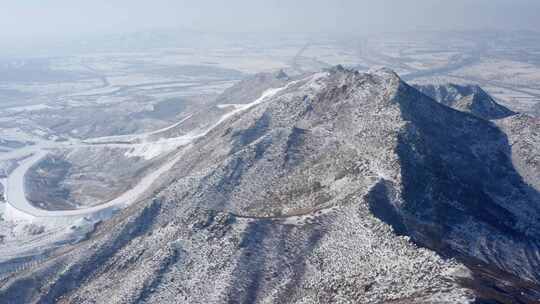 内蒙古呼和浩特马鬃山雪景航拍