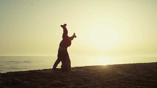 【合集】日出日落海边练瑜伽意境瑜伽视频素材模板下载