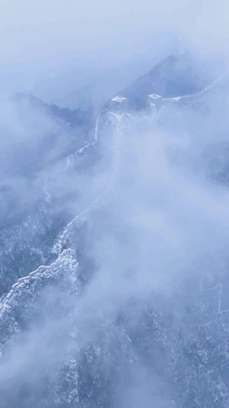 中国万里长城云海云雾缭绕气势磅礴竖屏